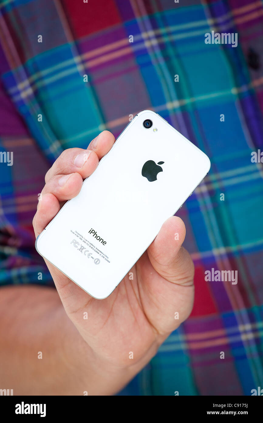 Die Rückseite von einem weißen Apple Mac iPhone 4 s Stockfoto