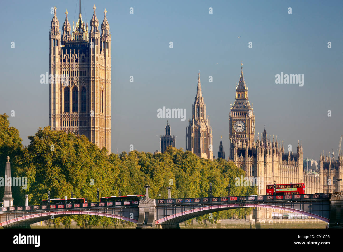 Westminster Palace und Lambeth Bridge, frühen Herbstmorgen Stockfoto