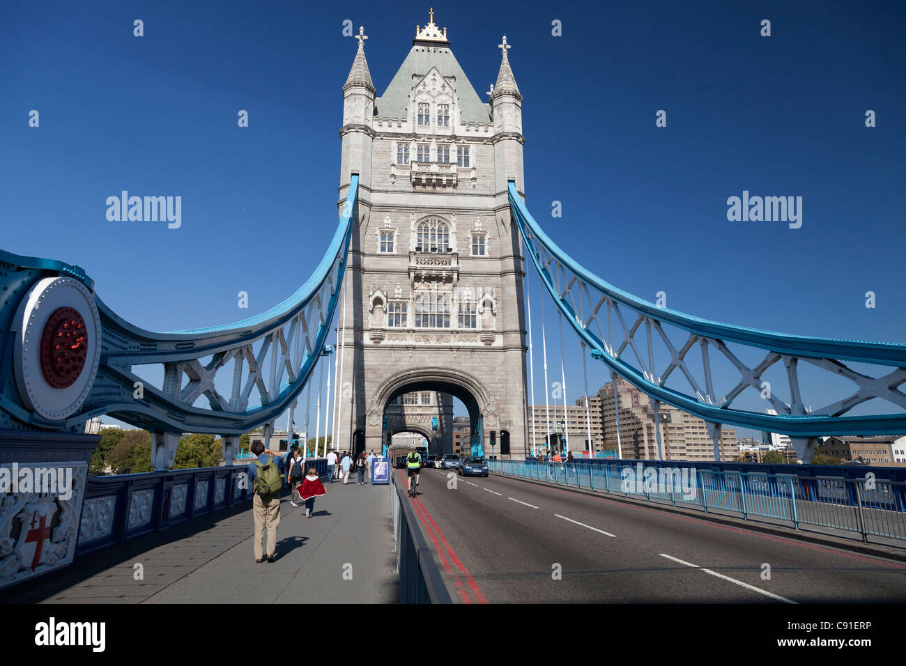 Tower Bridge während Herbst Hitzewelle 6 Stockfoto