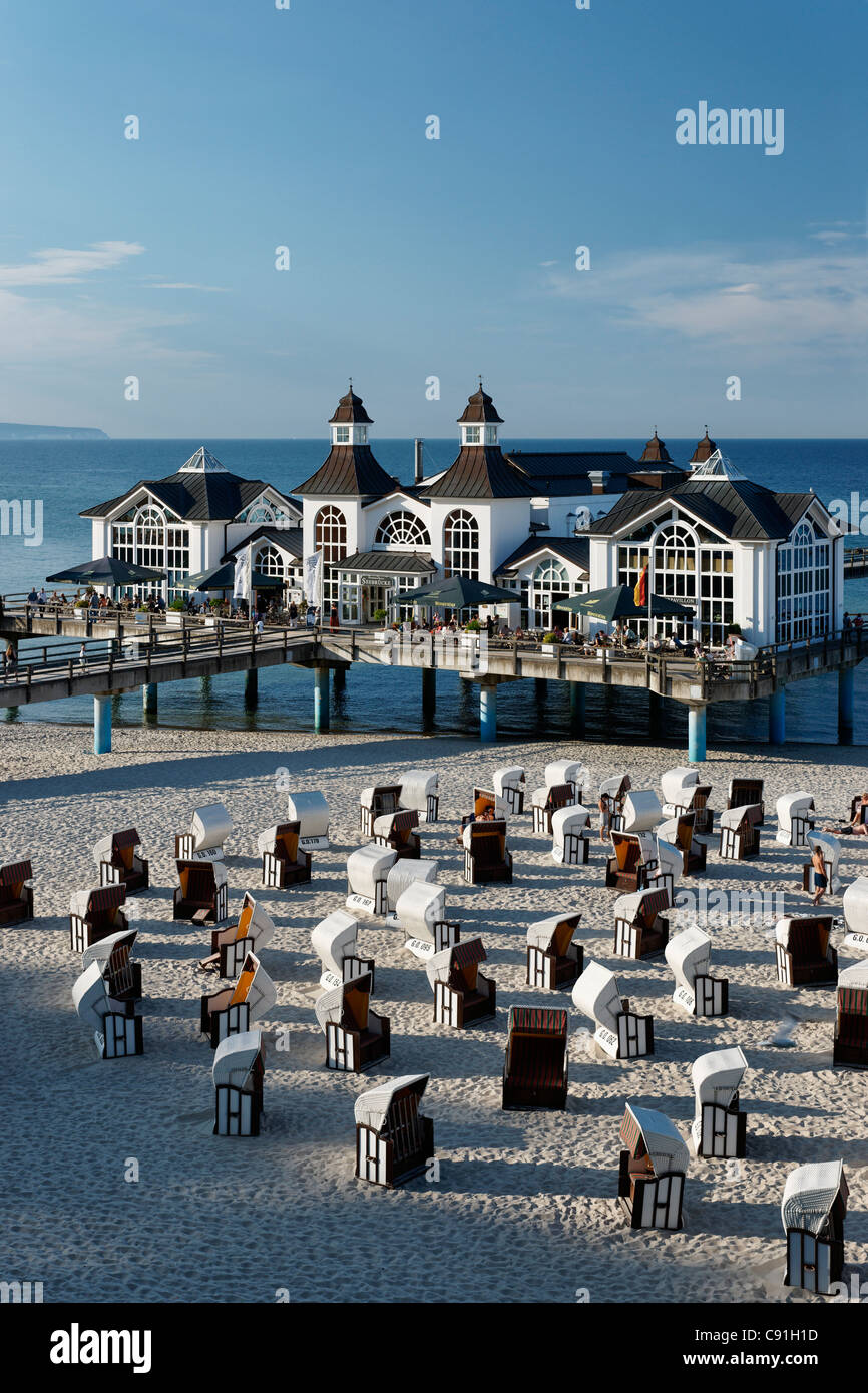 Sellin Pier in der Sonne, Ostsee Resort Sellin, Rügen, Mecklenburg-Western Pomerania, Deutschland, Europa Stockfoto