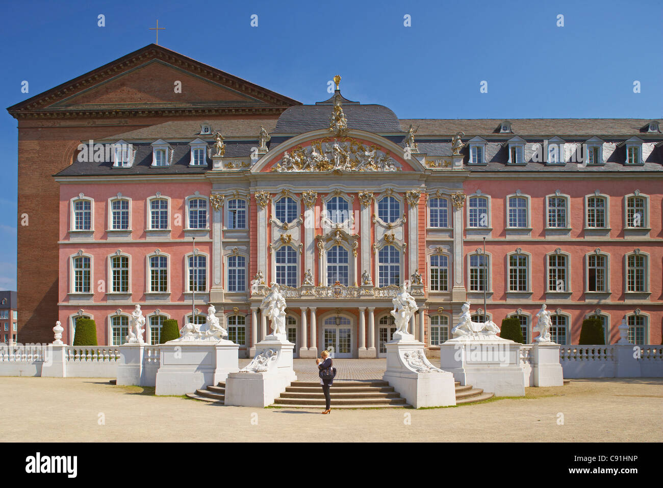 Kurfürstliches Schloss (Kurfuerstliches Palais) Trier an der Mosel, Rheinland-Pfalz, Deutschland, Europa Stockfoto