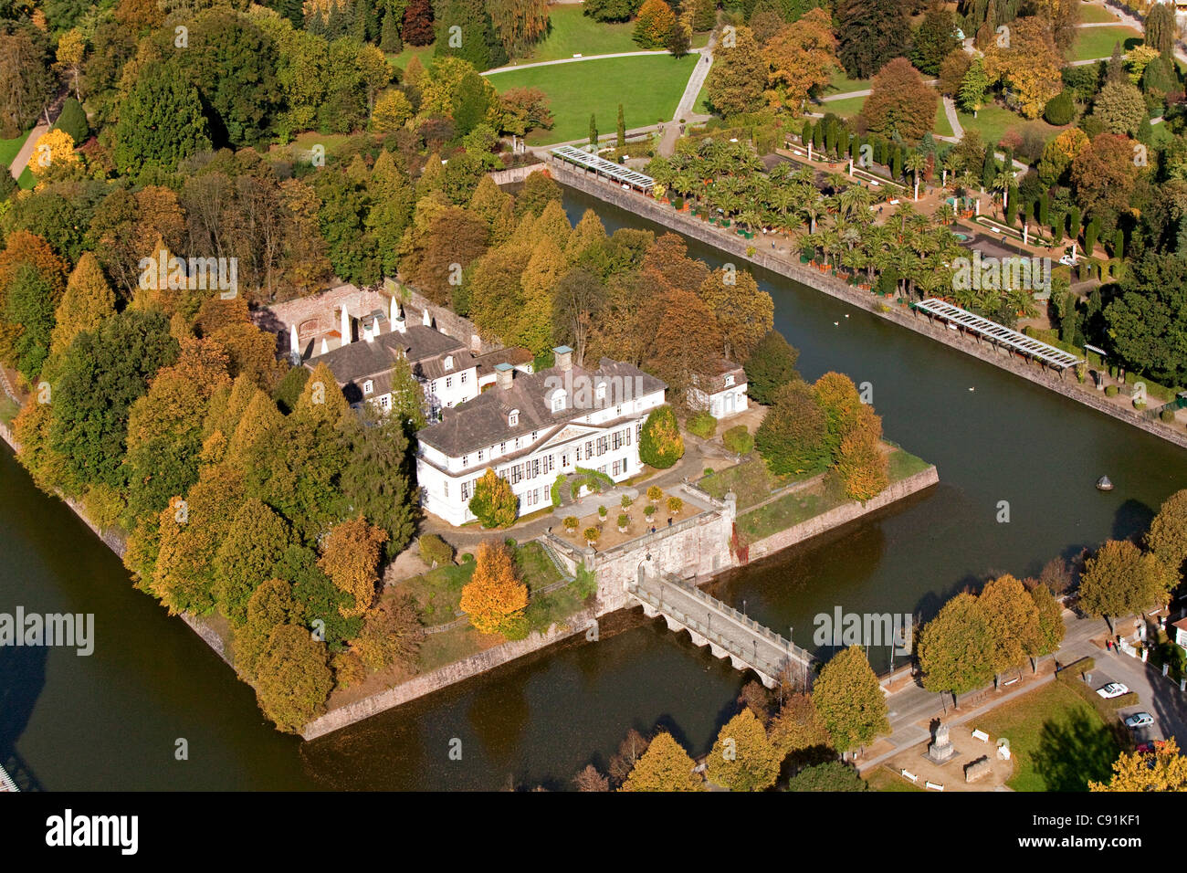 Luftaufnahme von Bad PyrmontSchloss und Schlossgarten, Wassergraben