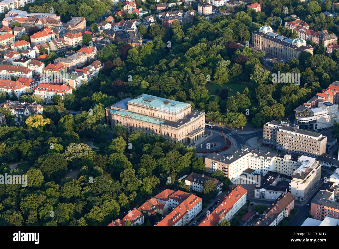 Luftaufnahme des Staatstheaters Braunschweig und Parks, Braunschweig, Niedersachsen, Deutschland Stockfoto