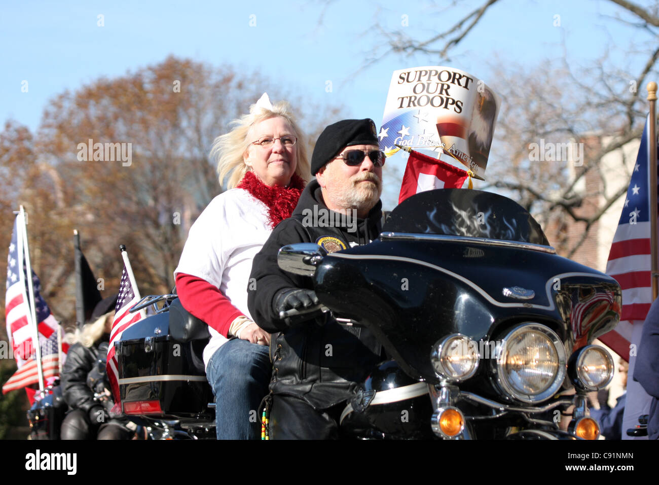 Veteranen Parade Milwaukee Wisconsin Motorradfahrer unterstützen unsere Truppen Stockfoto