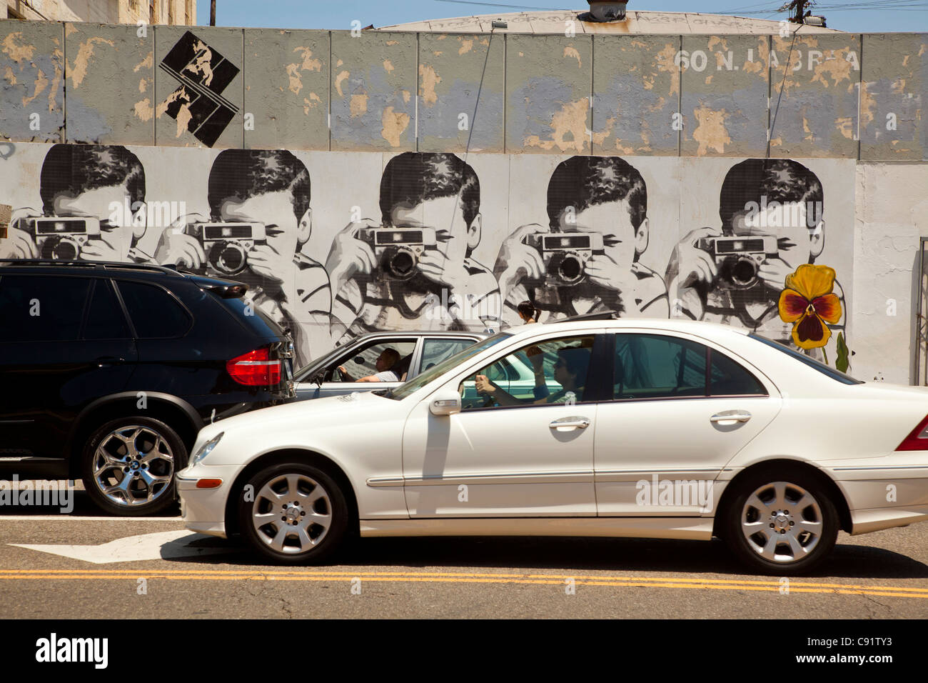 Street Art, West Hollywood, Los Angeles County, California, Vereinigte Staaten von Amerika (* Kunst signiert "Mr. Brainwash") Stockfoto