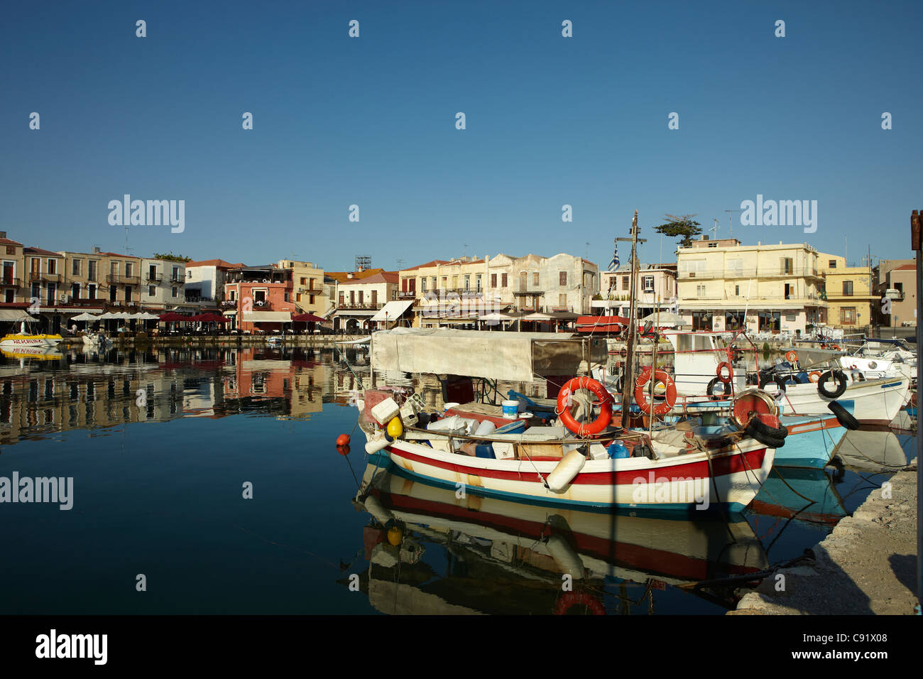 Hafenstadt Auf Kreta Mit Fünf Buchstaben Hafenstadt rethimnon kreta -Fotos und -Bildmaterial in hoher Auflösung