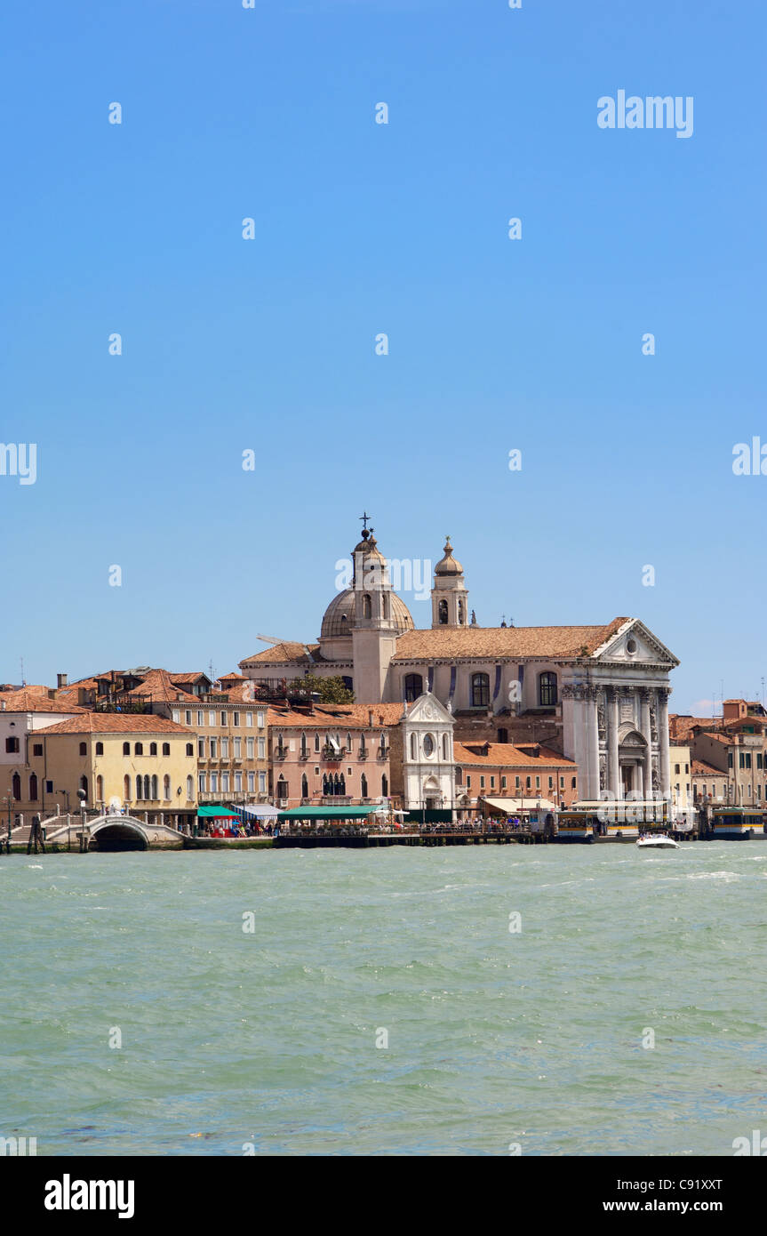 Kirche Santa Maria dei Rosario auf den Guidecca Kanal Venedig Dorsoduro Wasser dominiert. Stockfoto