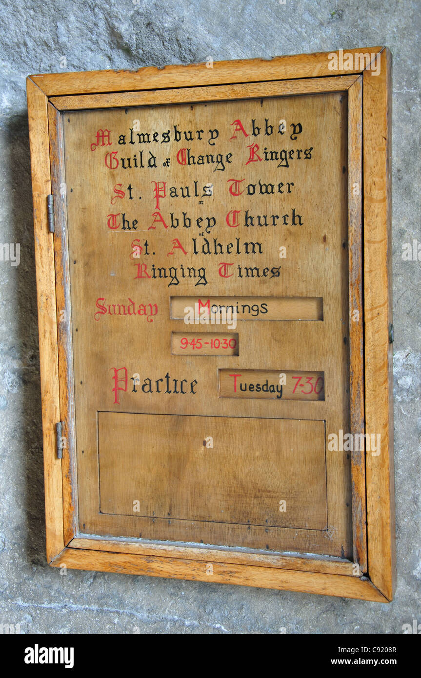 Alten Chor Board beachten Sie bei Einfahrt in Malmesbury Abbey, Malmesbury, Wiltshire, England, Vereinigtes Königreich Stockfoto