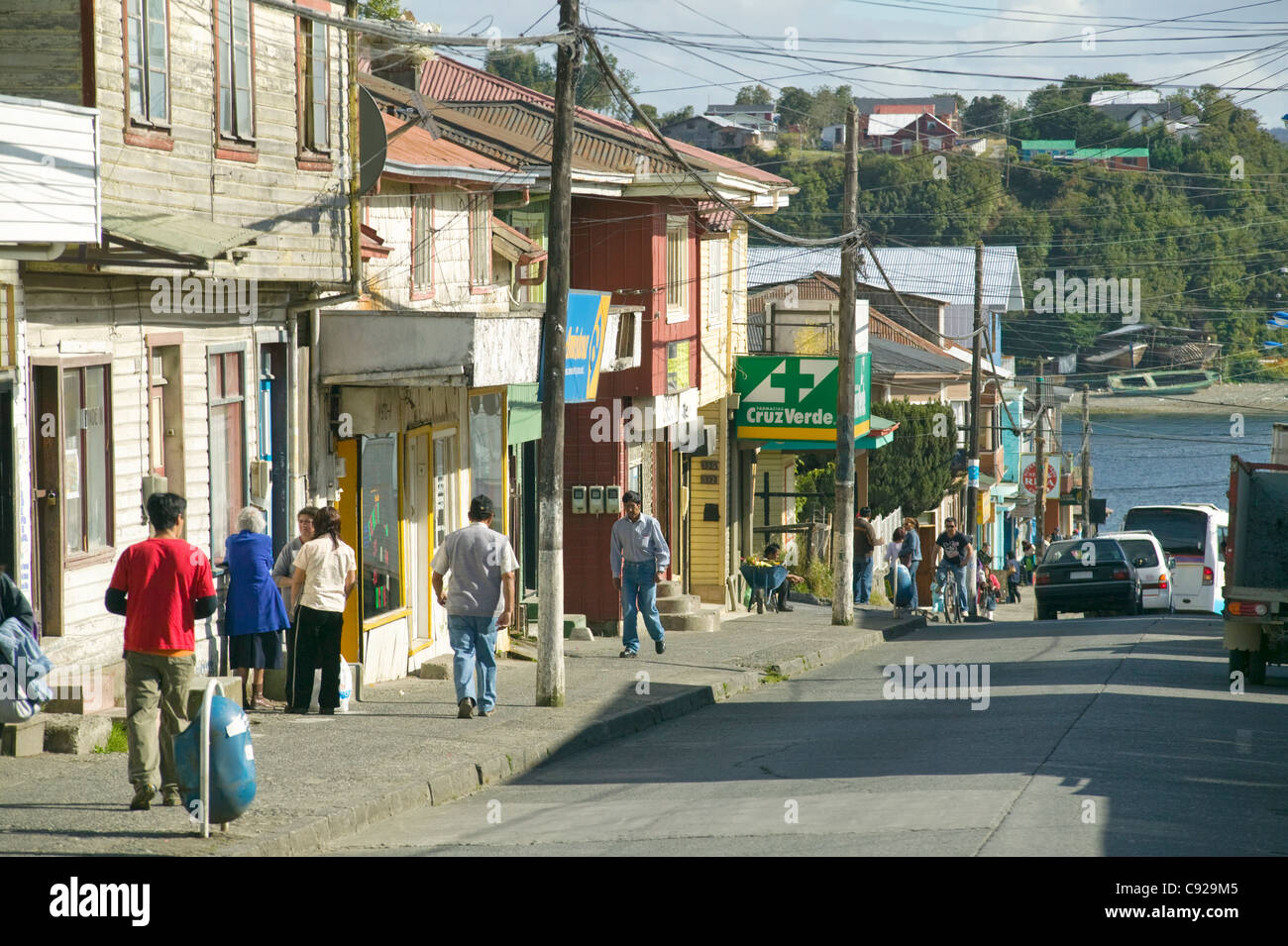 Chile, in der Nähe von Puerto Montt, Calbuco, Calbucos Hauptstraße Stockfoto