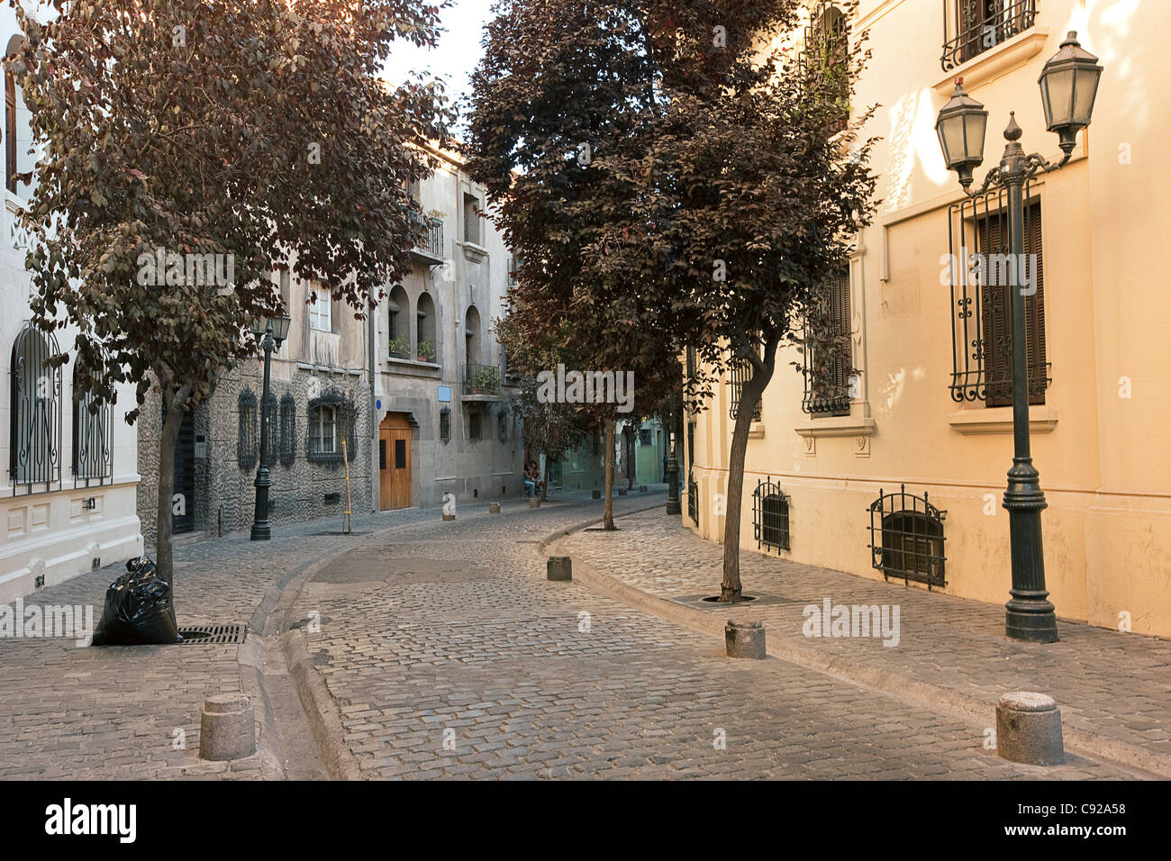 Chile, Santiago, Barrio Paris-Londres, Calle Londres, Blick auf gepflasterten Straße Stockfoto