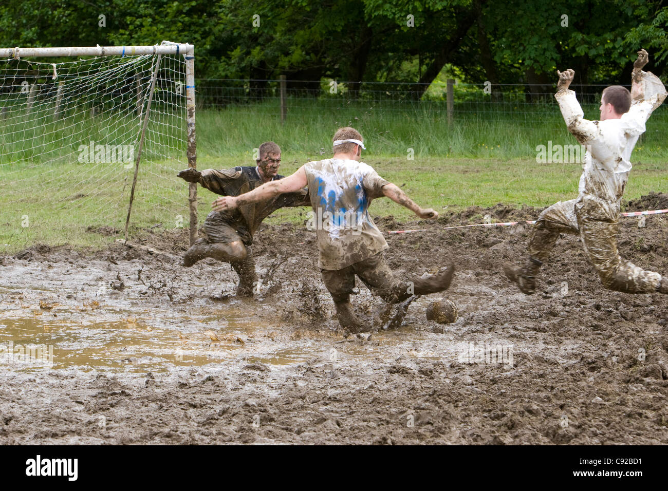 Die schrulligen jährliche Swamp Soccer World Cup, statt in Strachur, Argyll, Schottland Stockfoto