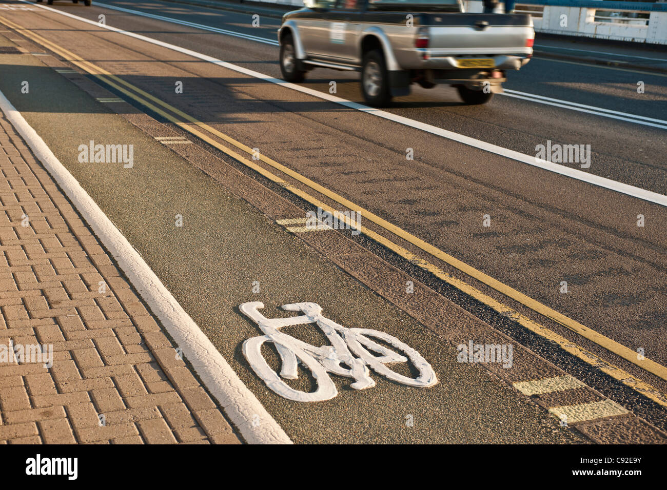 Fahrradweg an der urban street Stockfoto