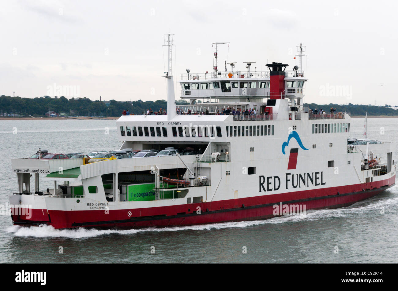 Red Funnel betrieben Isle Of Wight Fähre. Stockfoto