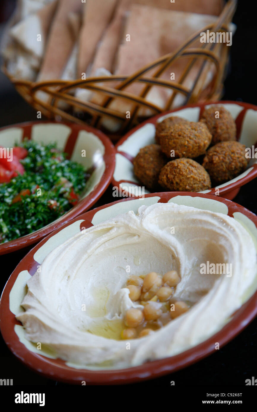 Arabischer salat -Fotos und -Bildmaterial in hoher Auflösung – Alamy