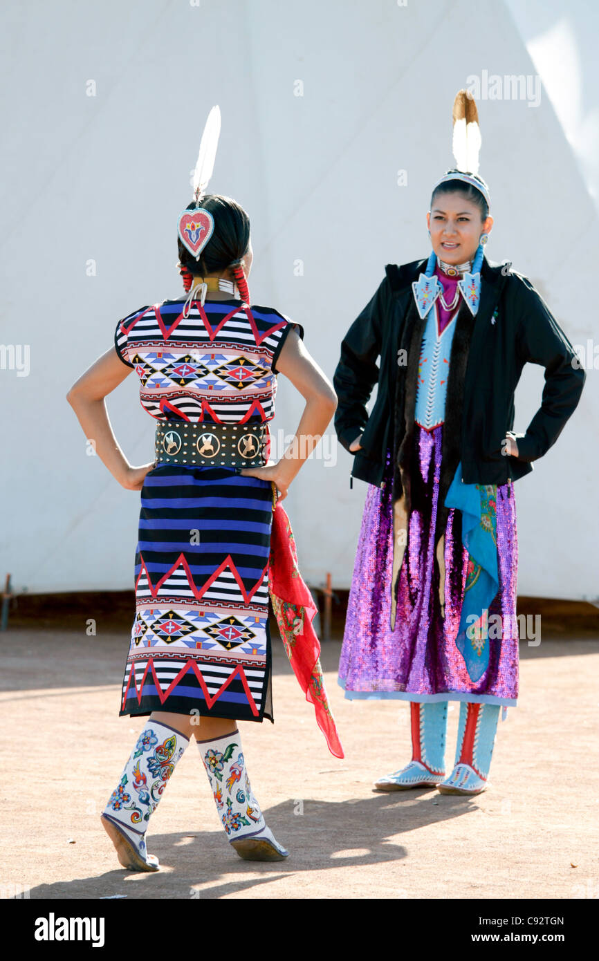 Scottsdale, Arizona - Teilnehmer in die Inter-Tribal Red Mountain Eagle Powwow statt bei der Pima-Maricopa inder Gemeinschaft. Stockfoto