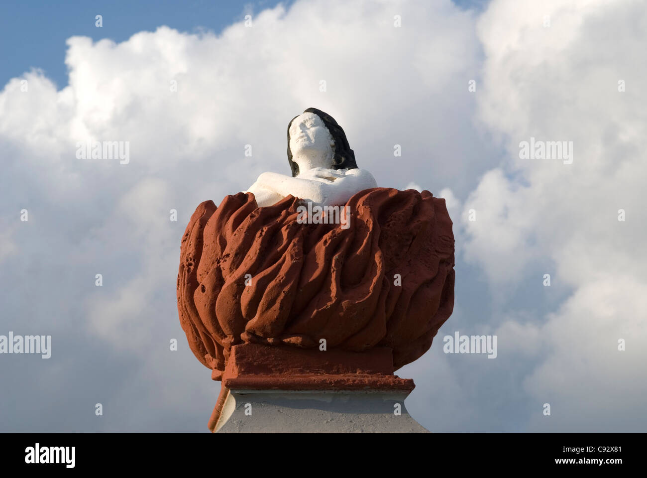 Am Straßenrand Gedenkstätten sind häufig in Malta und dienen zum Gedenken der Opfer von Unfällen sowie religiösen Stockfoto