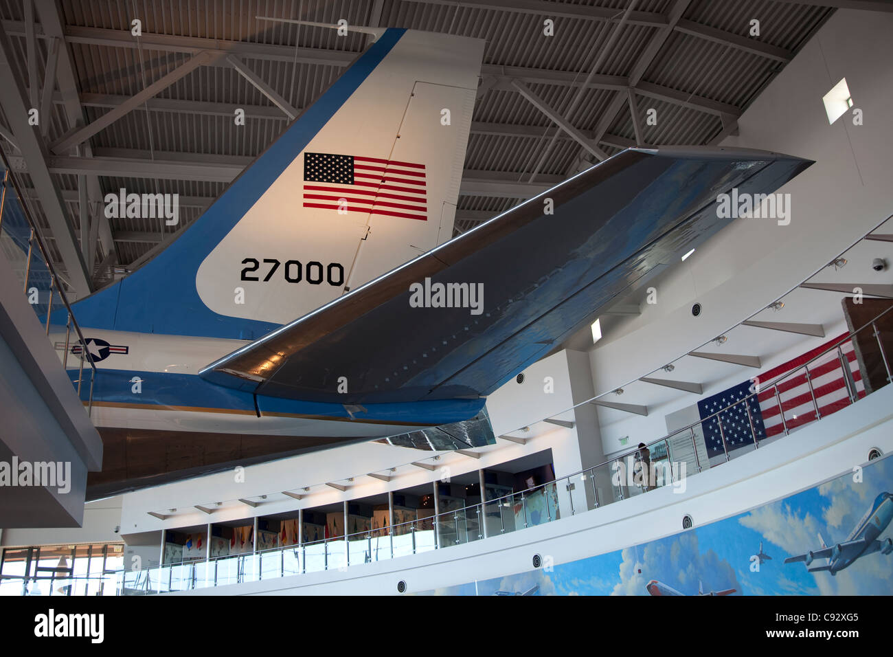 Die Reagan-Bibliothek und presidential Memorialmuseum der Stiftung sind auf einem Hügel über Simi Valley. Es gibt eine Luftwaffe Stockfoto