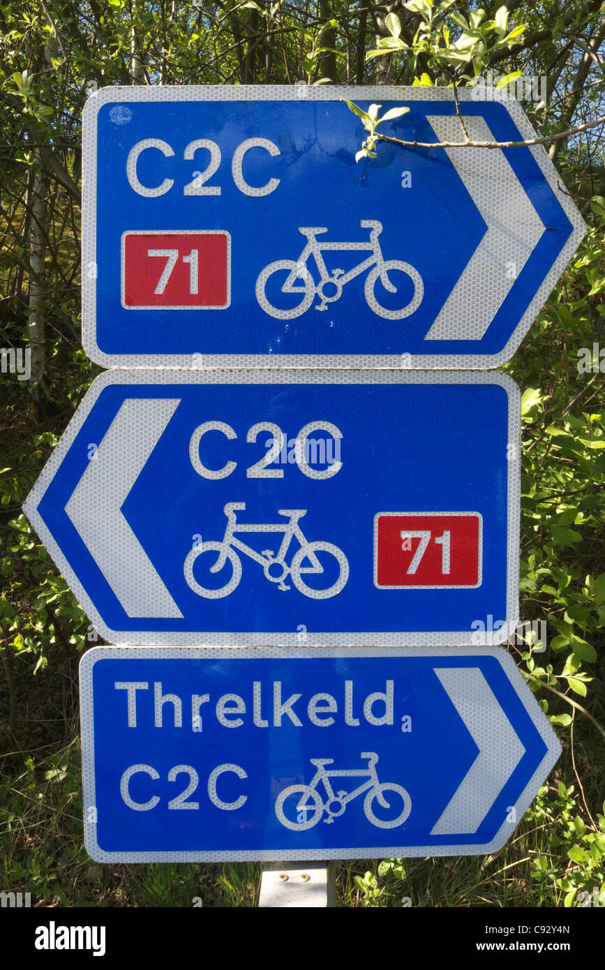 Zeichen, die auf die Briish Küste zu Küste Fahrradtour Stockfoto