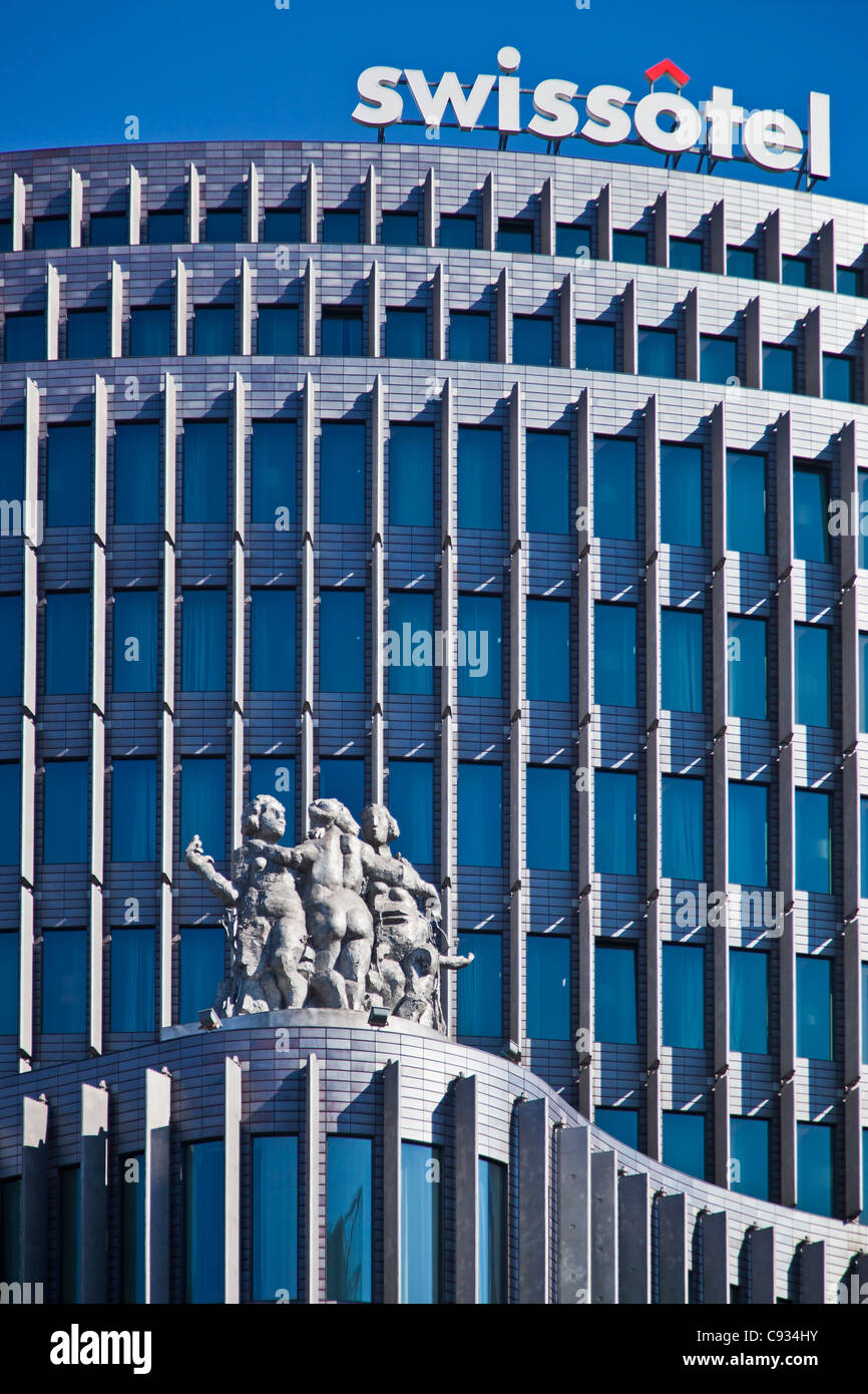 Fassade des Berlin Swissotel entworfen von Gerkan Marg, Berlin, Deutschland Stockfoto