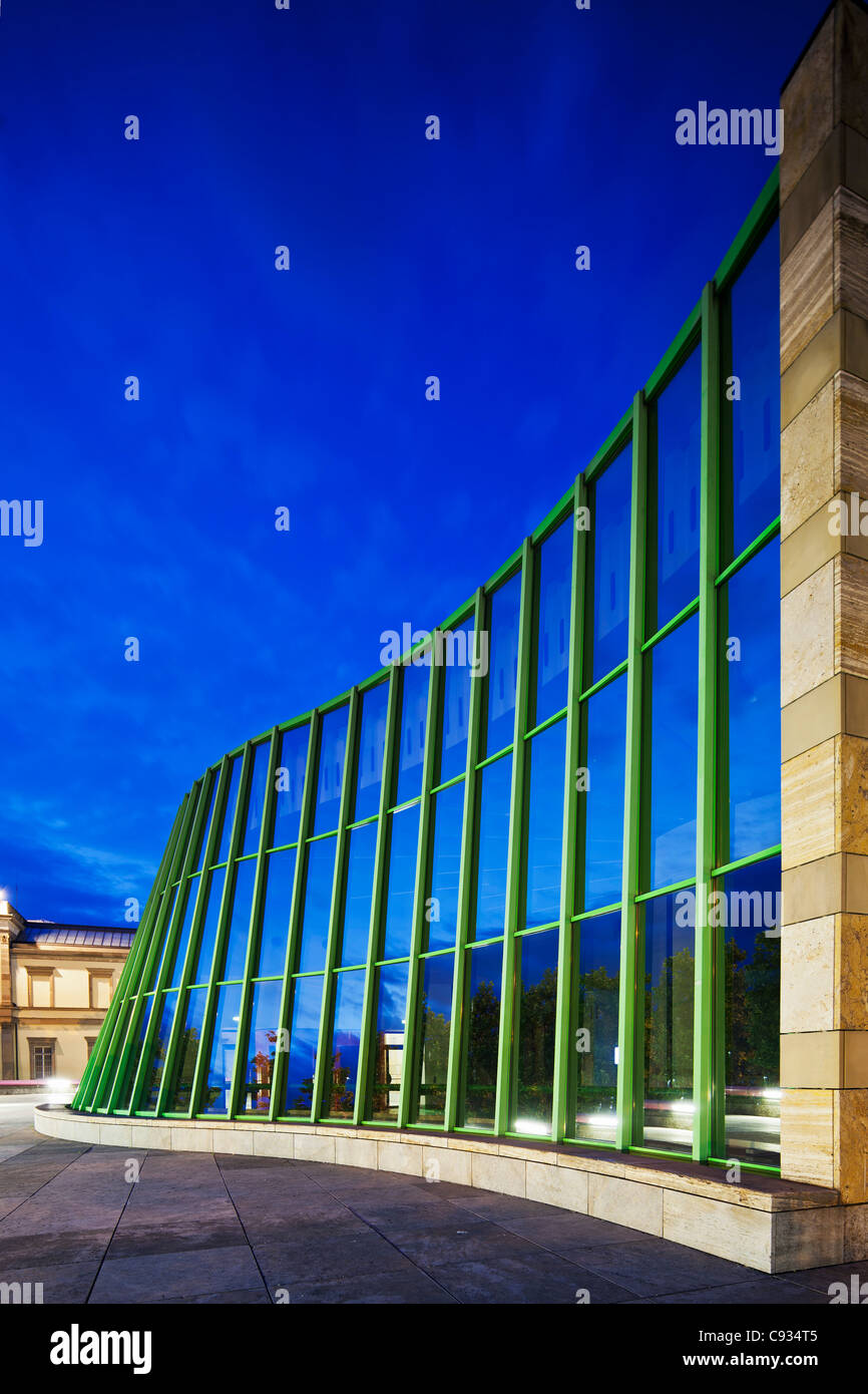 Die Hauptfassade der Kunstgalerie Neue Staatsgalerie in Stuttgart, Stuttgart-Mitte, Baden Wurttemburg, Deutschland Stockfoto