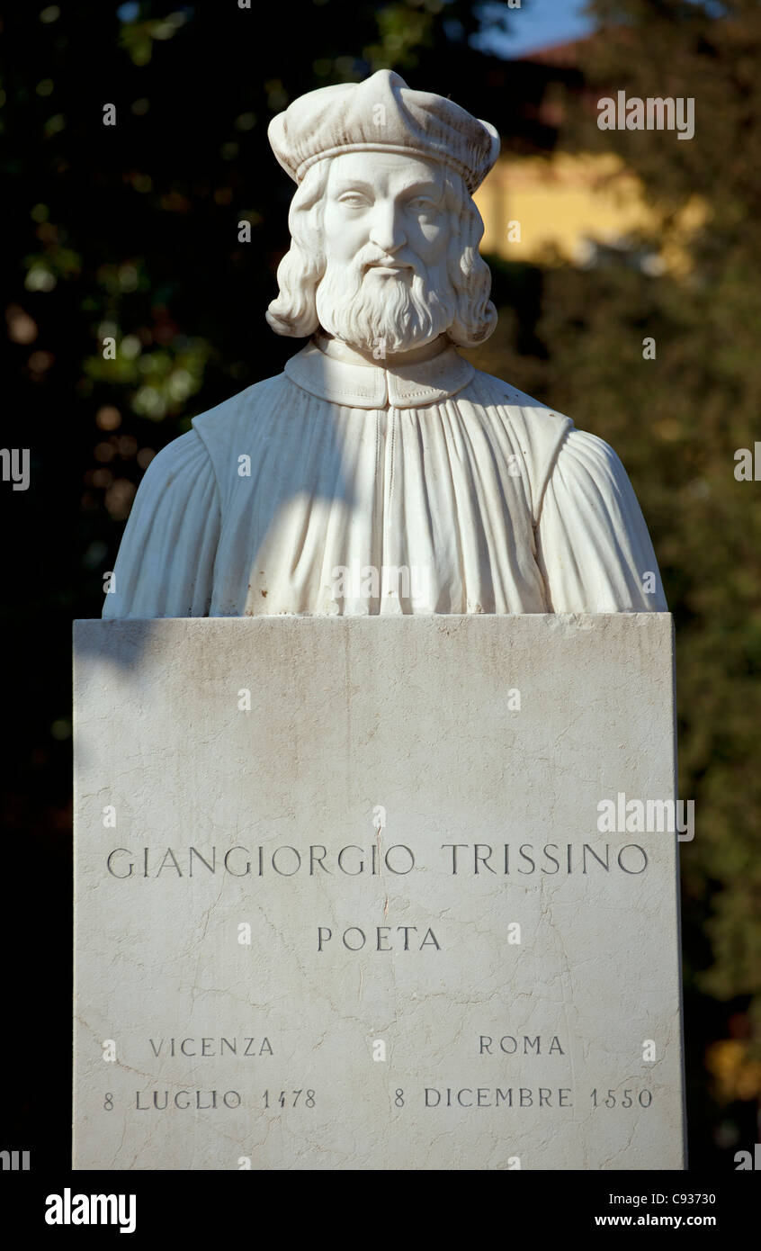 Italien, Veneto, Vicenza, Westeuropa;  Denkmal für Vicentiner Dichter Giangiorgo Trissino Stockfoto