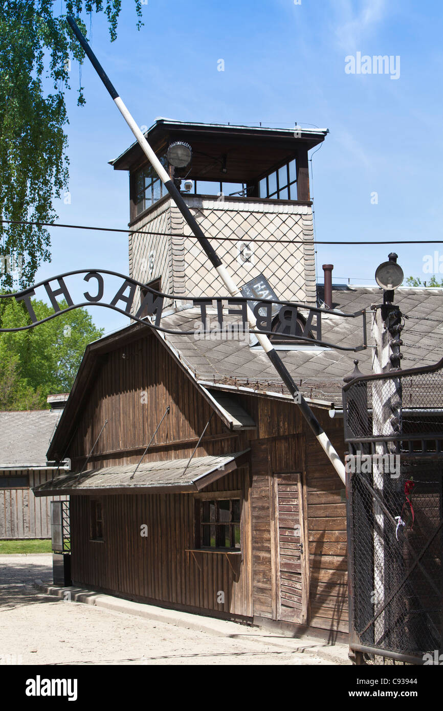 Polen, Oswiecim, Auschwitz ich KZ. Der Wachturm am Eingang nach Auschwitz. Stockfoto