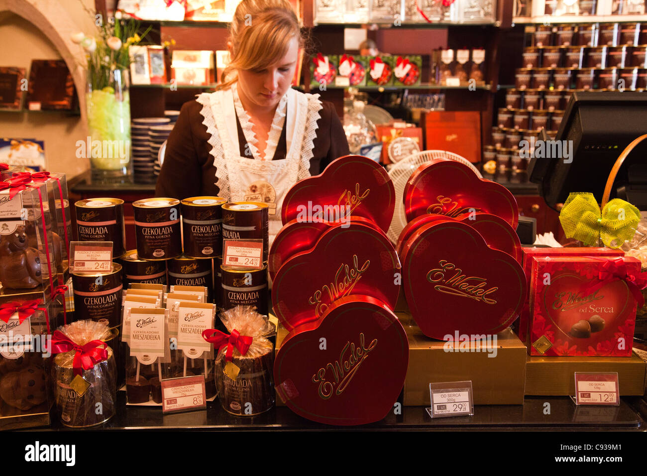 Polen, Krakau. Das Innere der Wedel Schokolade Shop und Café. Stockfoto