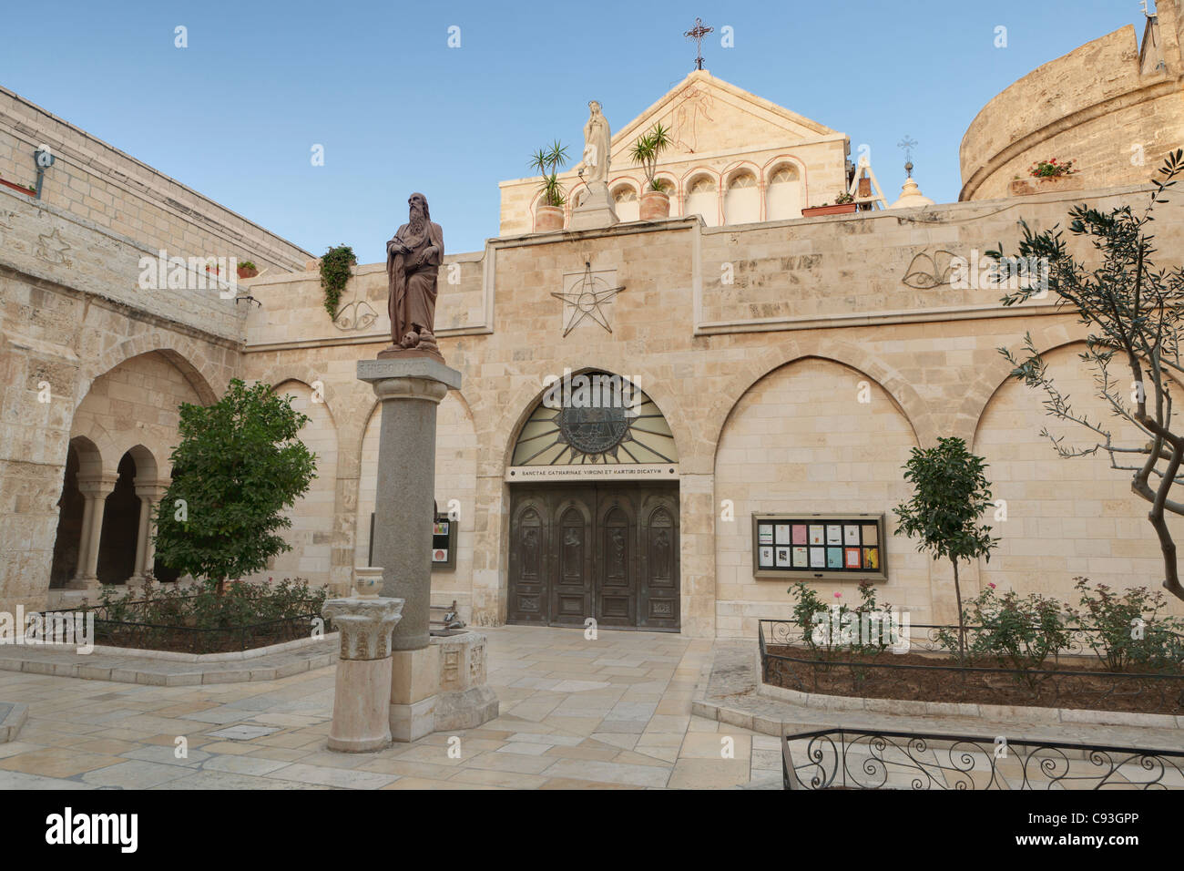 Der Kreuzgang der Kirche der Hl. Katharina, Bethlehem, Palästina Stockfoto