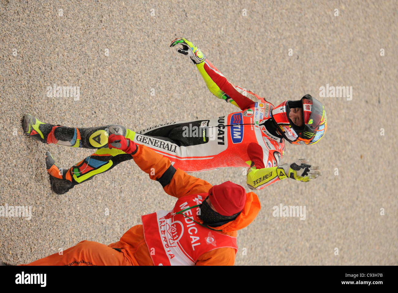 Absturz beim Turn 1 beim Valencia Moto GP mit 46 Valentino Rossi, Nicky Hayden 69, Randy De Puniet 14, Alvaro Bautista 19 Stockfoto