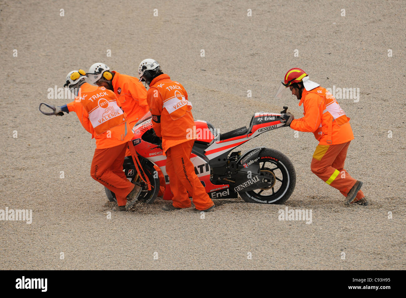 Absturz beim Turn 1 beim Valencia Moto GP mit 46 Valentino Rossi, Nicky Hayden 69, Randy De Puniet 14, Alvaro Bautista 19 Stockfoto