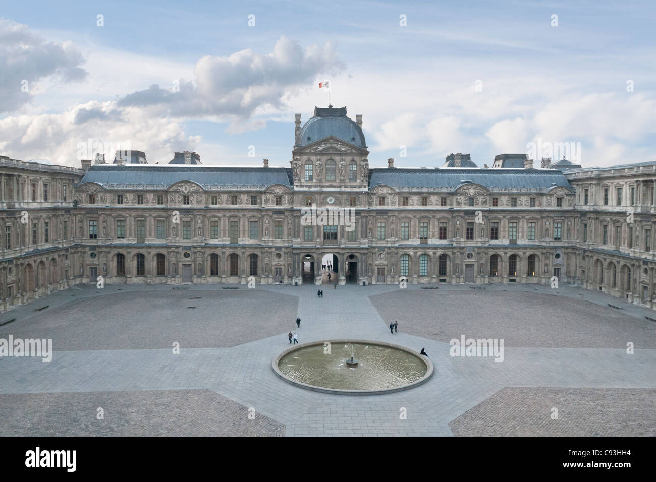 Innenhof des Louvre, Paris, Frankreich Stockfoto