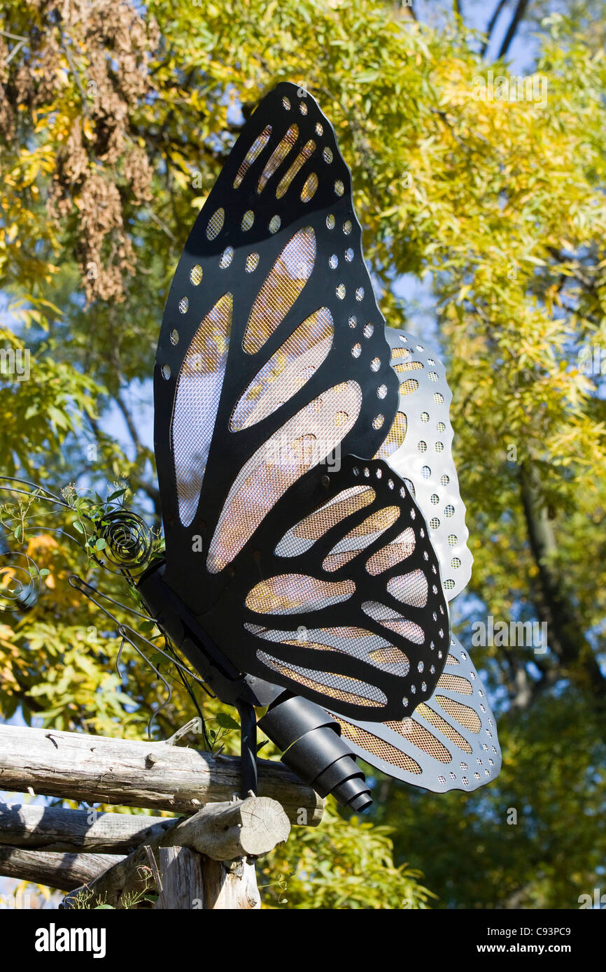 Eine riesige Metall Schmetterling im Bronx Zoo New York Stockfoto