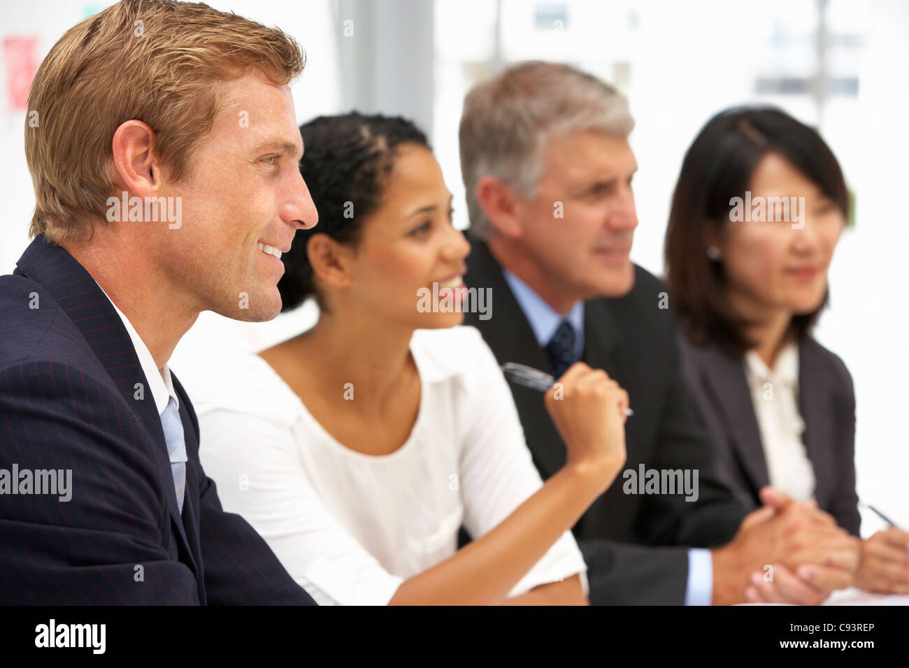 Geschäftsleute im Büro Stockfoto