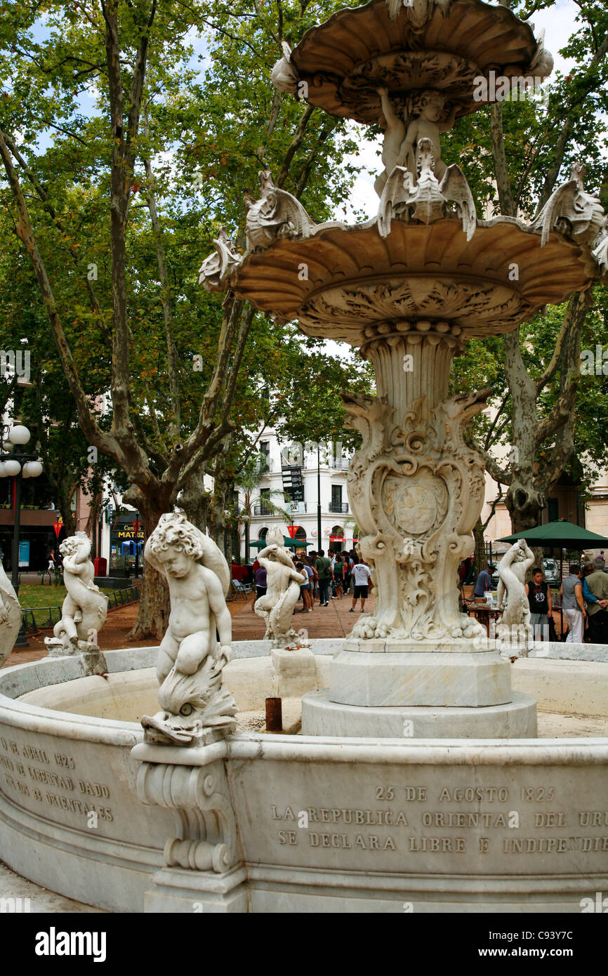 Plaza De La Constitucion auch bekannt als Plaza Matriz ist der älteste Platz in der Altstadt. Montevideo, Uruguay. Stockfoto