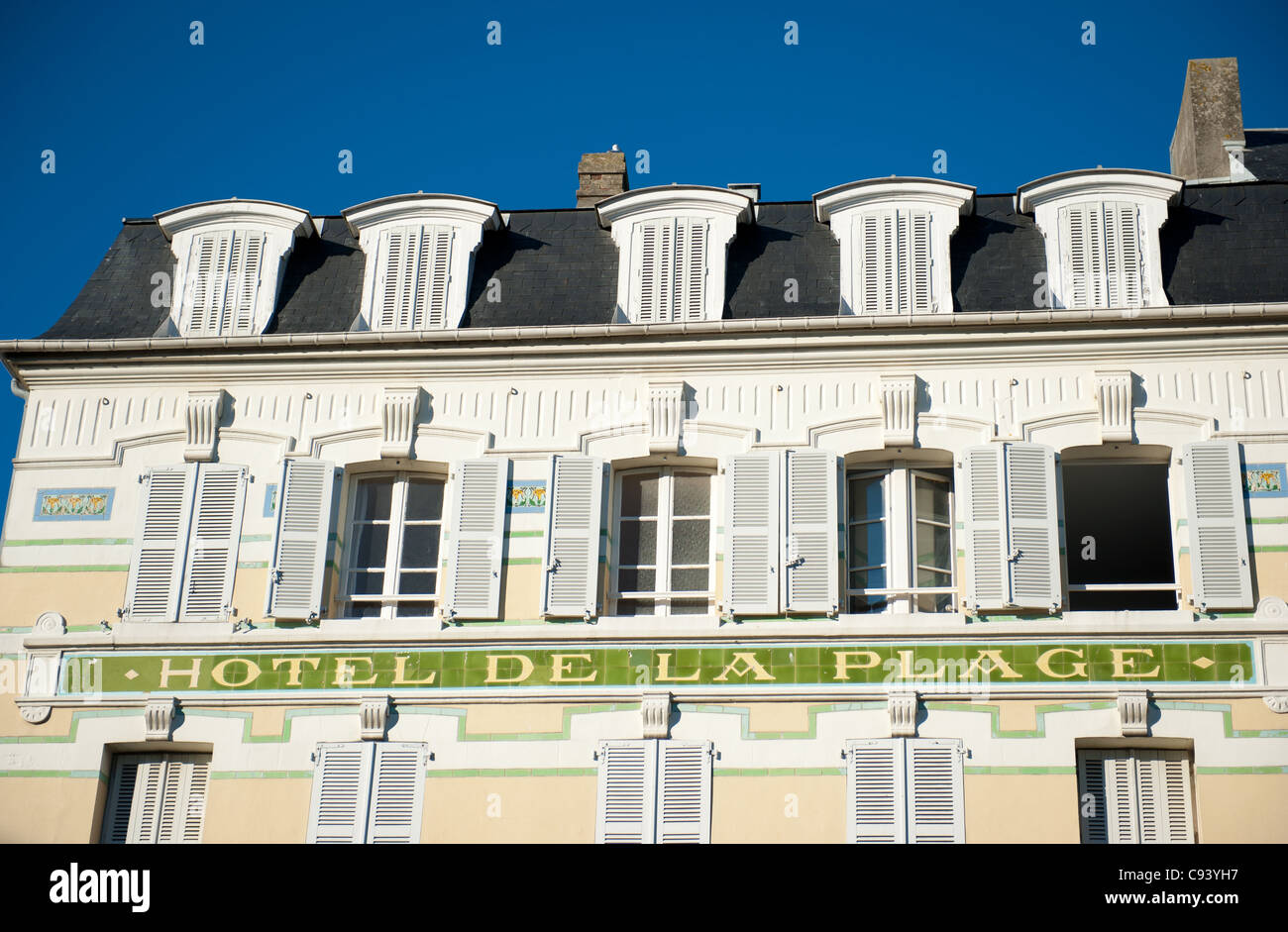 Hôtel De La Plage, altes Hotel im Badeort von Trouville-sur-Mer auf die Côte Fleurie des Calvados in der Normandie, Frankreich Stockfoto