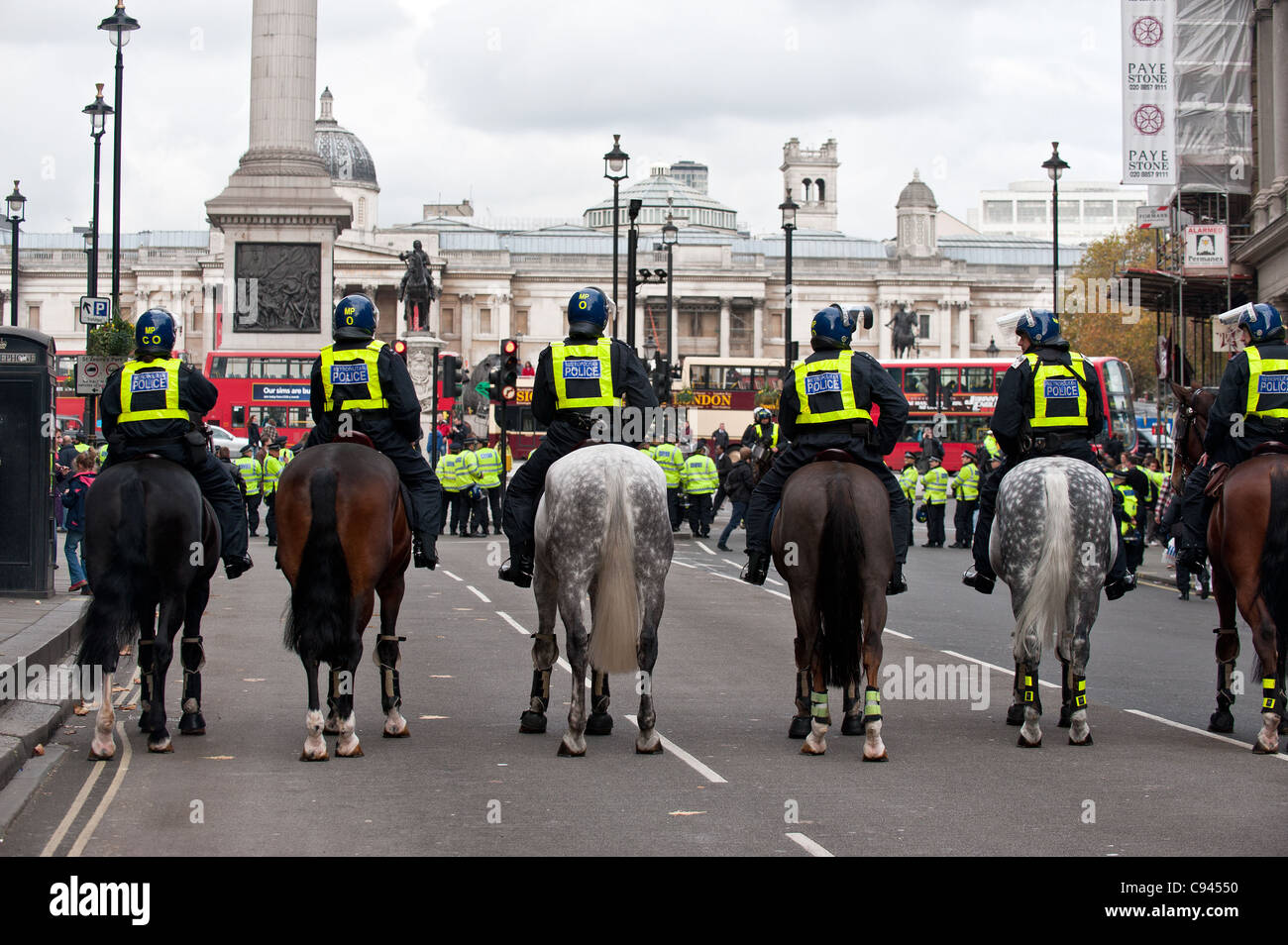 Metropolitan berittene Polizisten im Einsatz in London Stockfoto