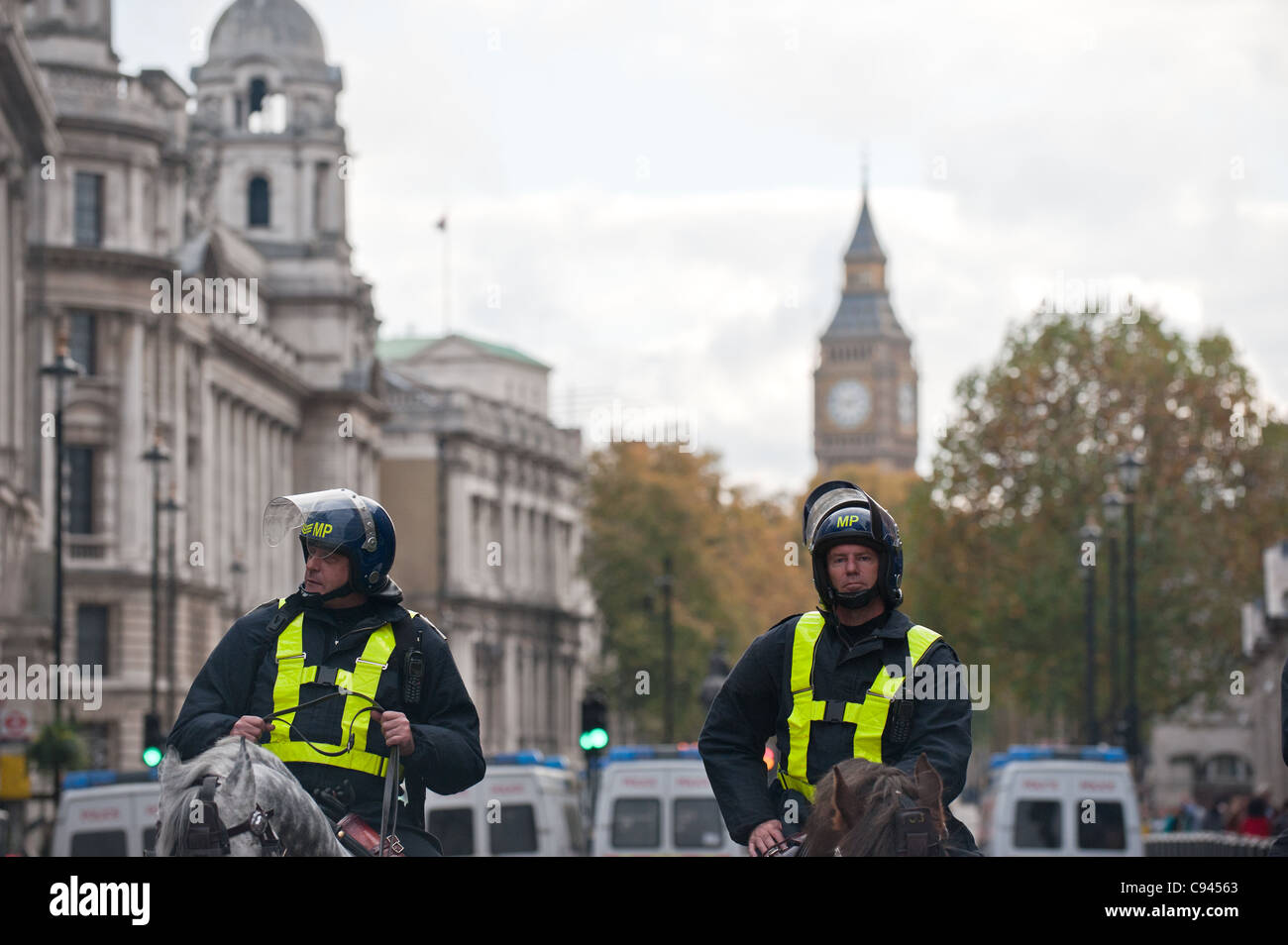 Metropolitan berittene Polizisten im Einsatz in London Stockfoto