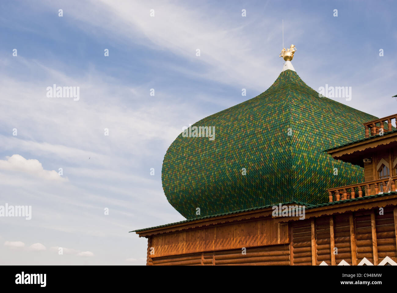 Zwiebelförmige Dach der hölzernen Burg Alexei Mikhailovich in Moskau Stockfoto