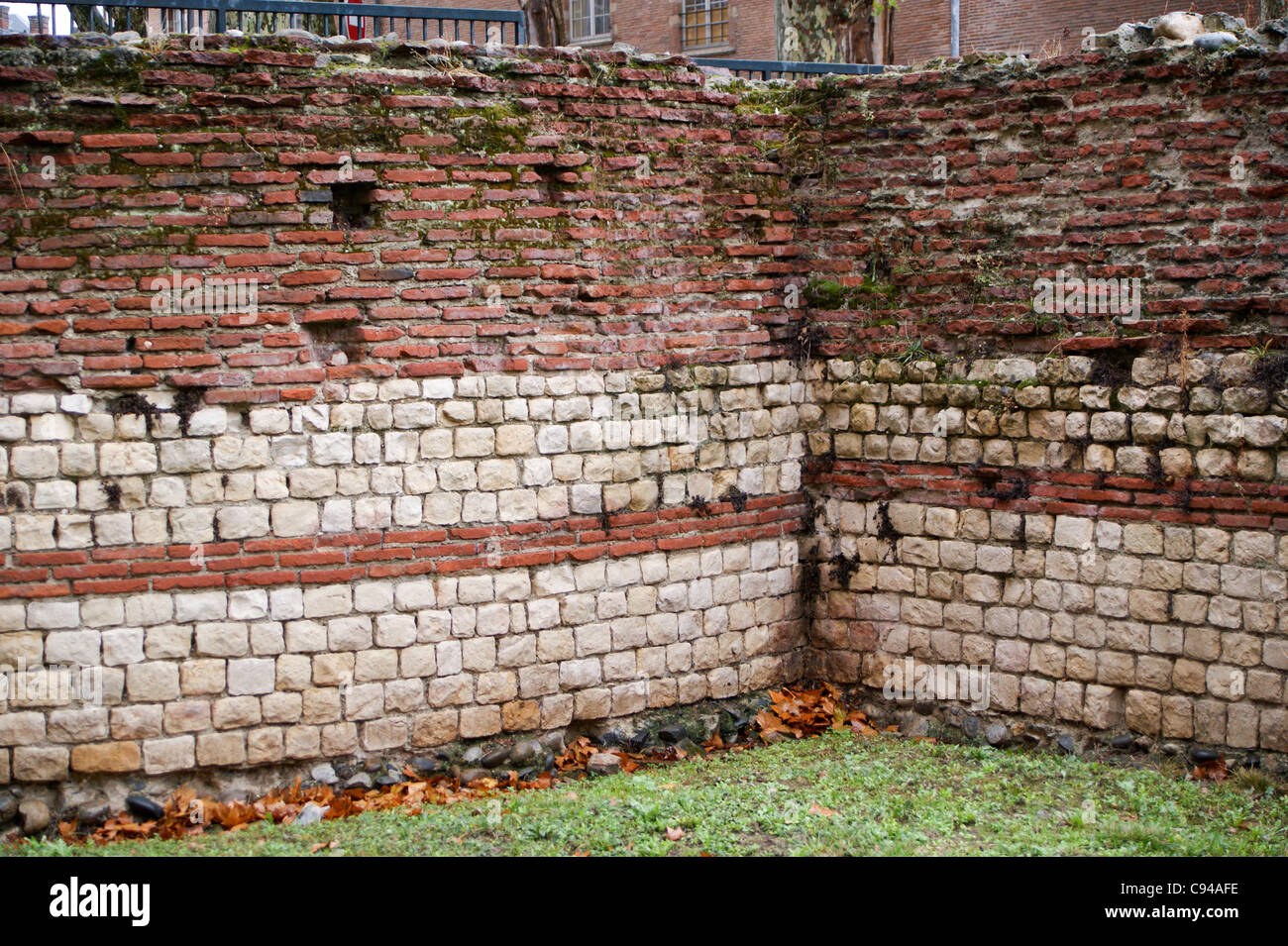 Bastion der römischen Mauern, Place Saint Jacques, Toulouse, Haute-Garonne, Midi - Pyréneés, Occitanie, Frankreich Stockfoto
