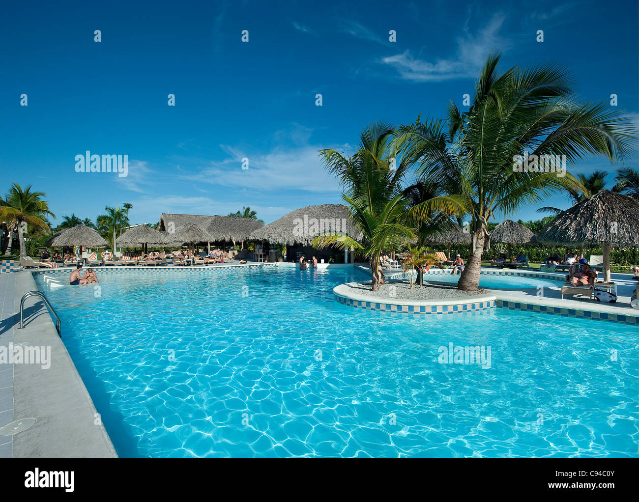 Pool im Hotel Catalonia Royal Bavaro, Punta Cana, Dominikanische Republik Stockfoto
