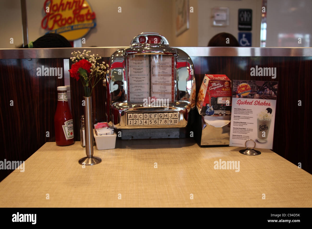 Innen Jonny Rockets Diner Stockfoto