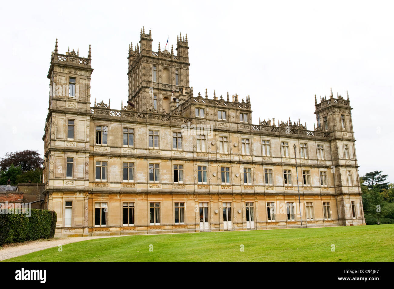 Highclere Castle, Newbury, Earl & Gräfin von Carnarvan, Einstellung TV-Serien zeigen Drama Downton Abbey hinteren äußeren Höhe Stockfoto