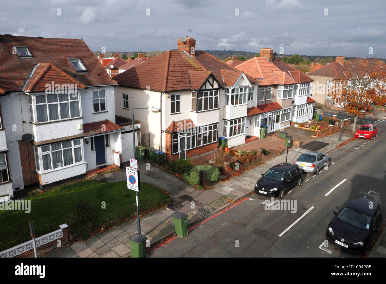 Häuser in Vorort Straße, Sidcup UK. Stockfoto