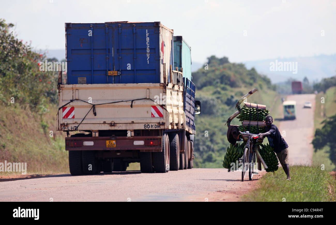 Kochbananen Verkäufer in der Nähe von Mbarara, Süd-West-Uganda, Ostafrika. 29/1/2009. Foto: Stuart Boulton/Alamy Stockfoto