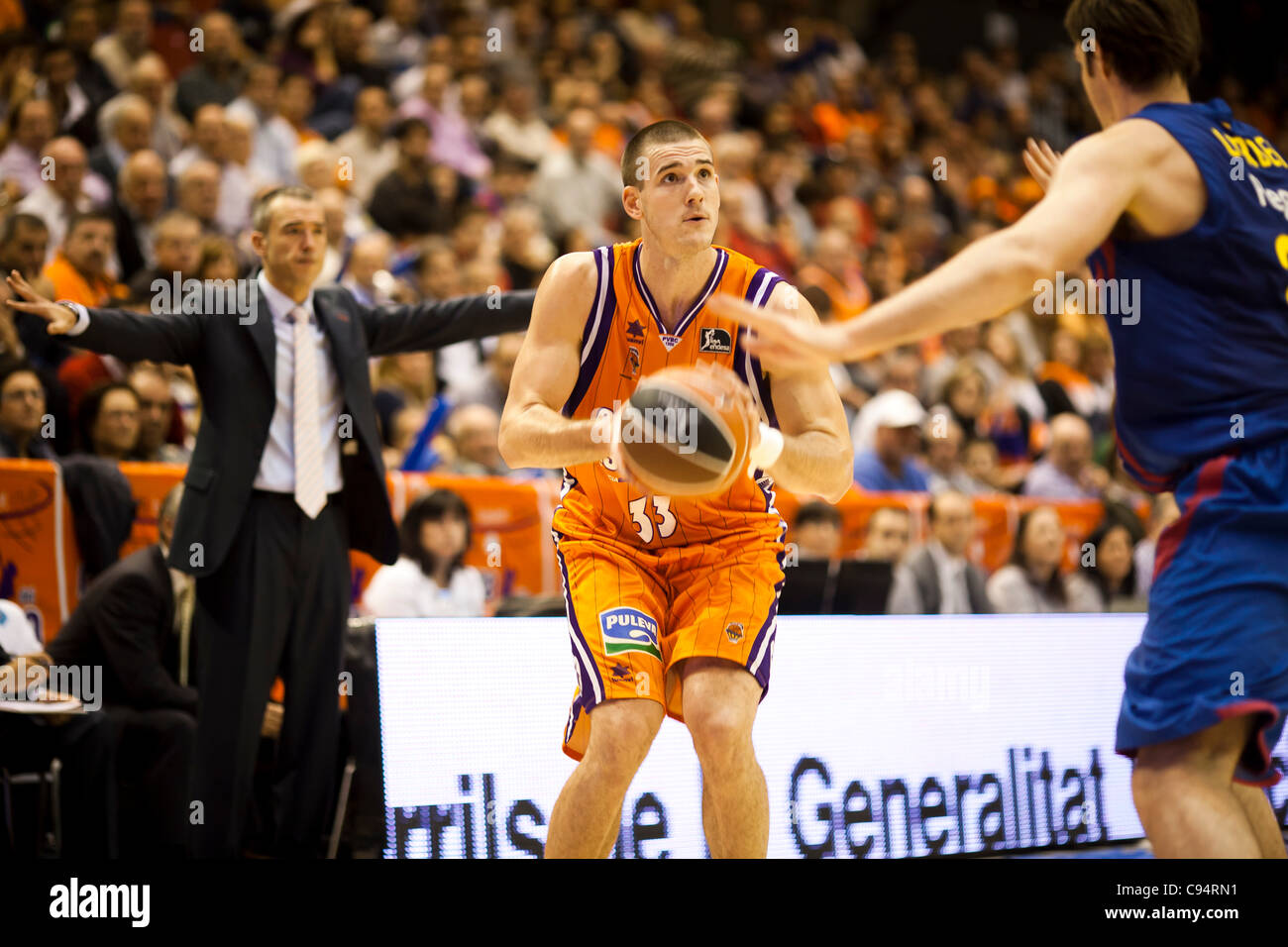 Reguläre Saison Basketball-match zwischen Valencia Basket Club und dem FC Barcelona, 7. Reise der Liga Endesa entspricht Stockfoto