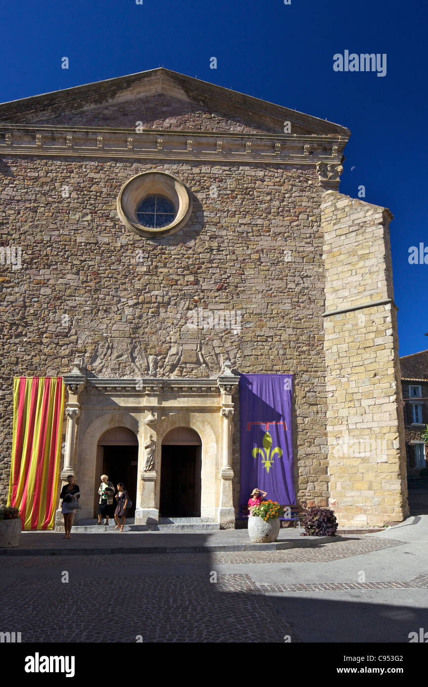 Kirche St. Peter und St. Paul, Roquebrune-Sur-Argens, Var, Provence Cote d ' Azur, Frankreich Stockfoto