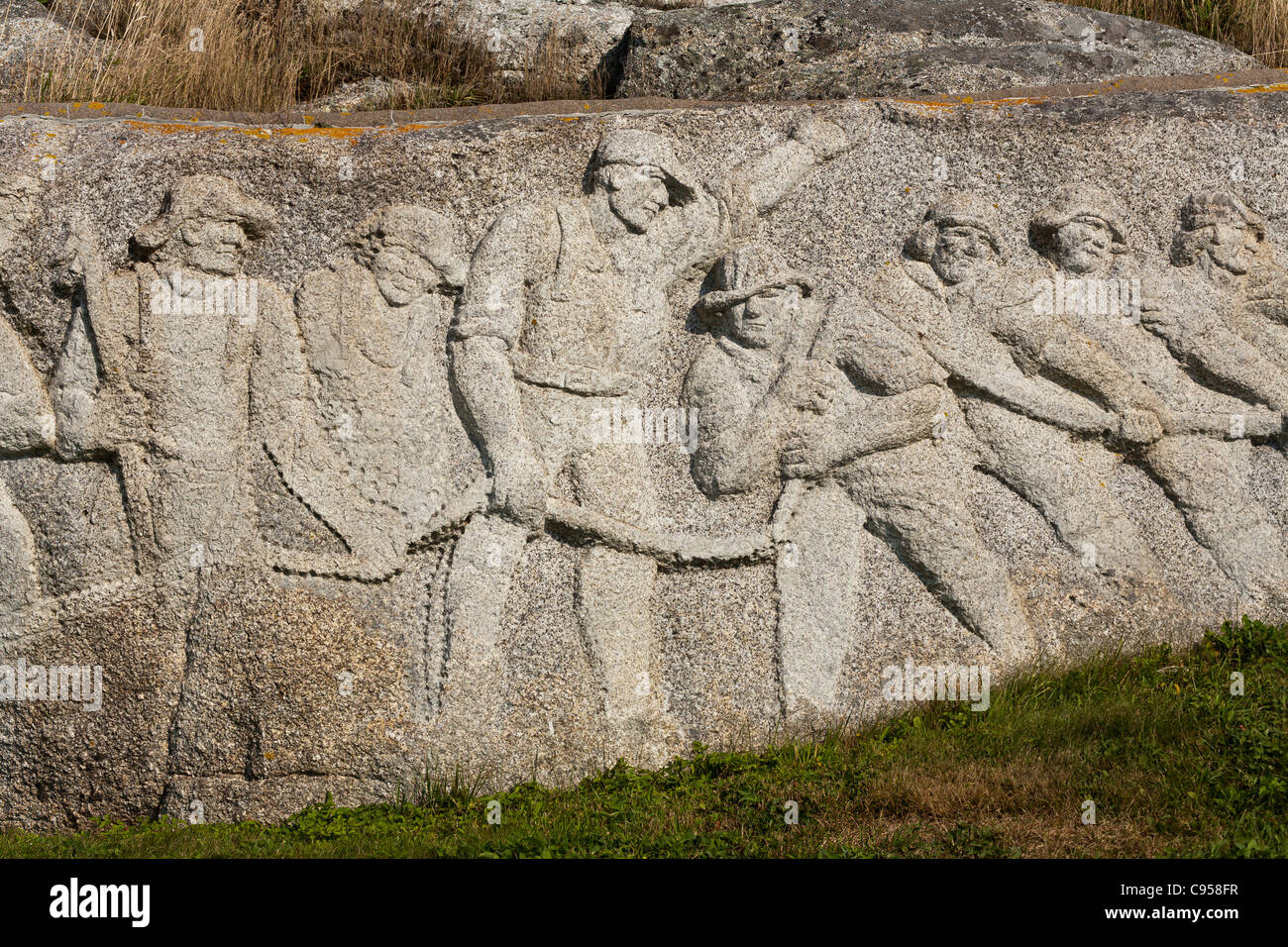 Detail vom Fishermans Monument eine Skulptur von William E. DeGarthe. Geschnitzt aus einem massivem Granit zu Tage tretenden hinter seinem Haus. Stockfoto