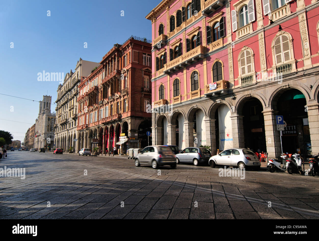 Altbauten in via Roma Straße in Cagliari, Sardinien Stockfoto