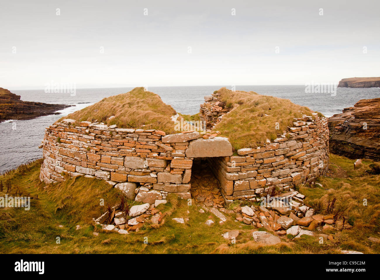 Broch von Borwick an der Westküste von Orkney Festland Schottland, Vereinigtes Königreich. Stockfoto