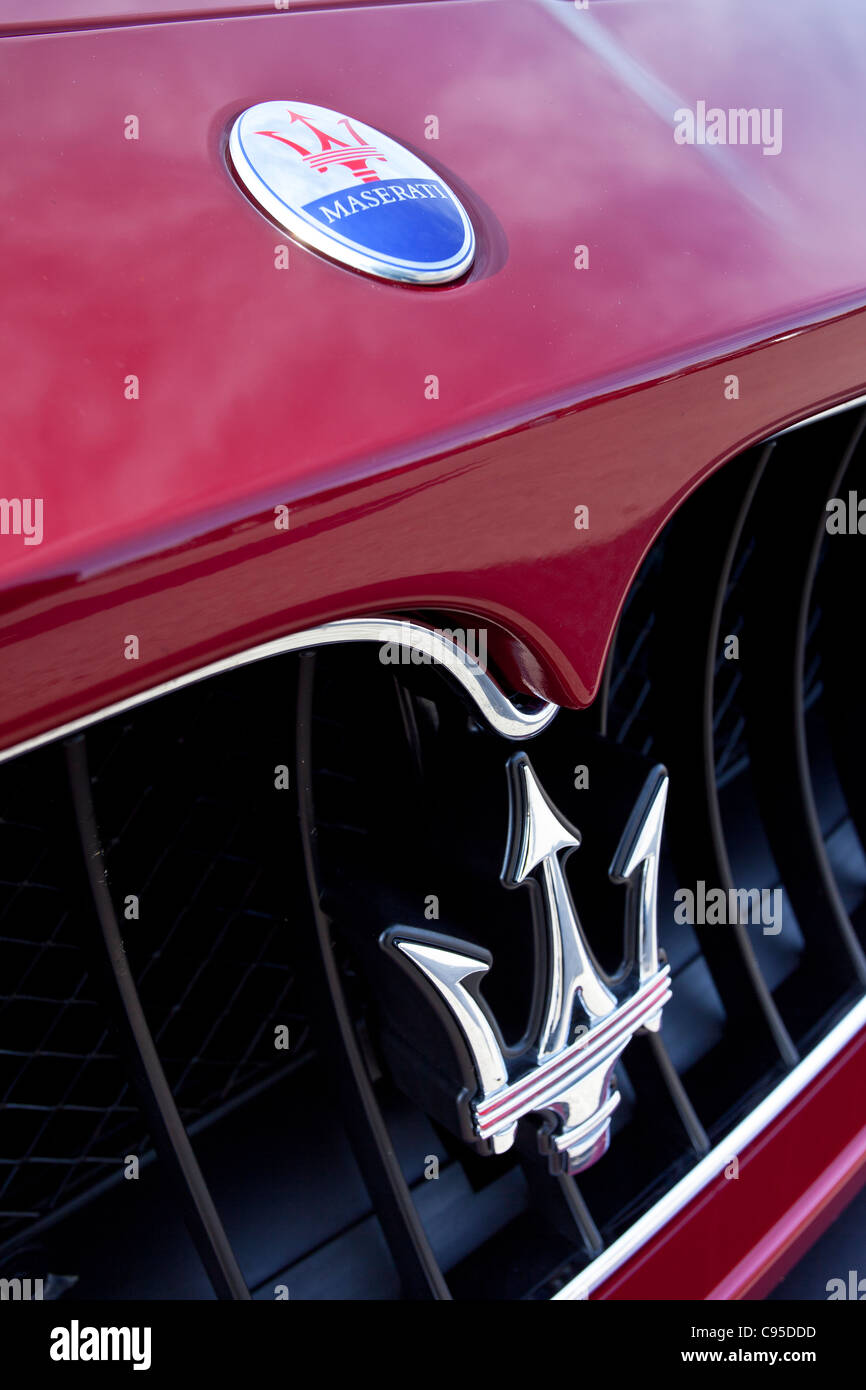 Frontgrill Detail des Maserati Sportwagen auf dem display Stockfoto